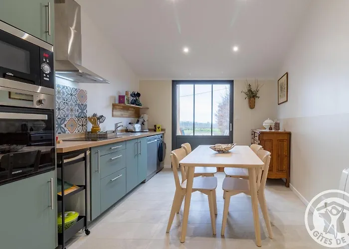 Entre Loire Et Layon, Terrasse, Jardin, Parking, Proche D'angers, Idéal Pour Couples - Fr-1-622-71 Сasa de vacaciones *